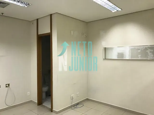 Conjunto com 42m², à venda ou para alugar, no bairro Santo Amaro em São Paulo