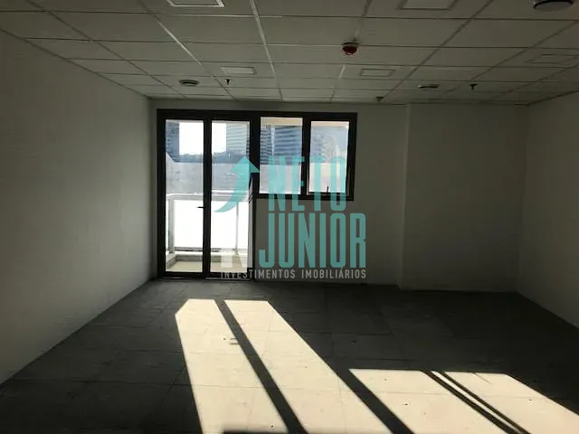 Conjunto com 45m², para alugar, no bairro Santo Amaro em São Paulo