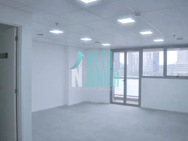 Conjunto com 40m², para alugar, no bairro Santo Amaro em São Paulo