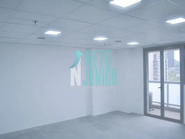 Conjunto com 40m², para alugar, no bairro Santo Amaro em São Paulo