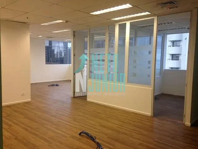 Conjunto com 246m², para alugar, no bairro Bela Vista em São Paulo