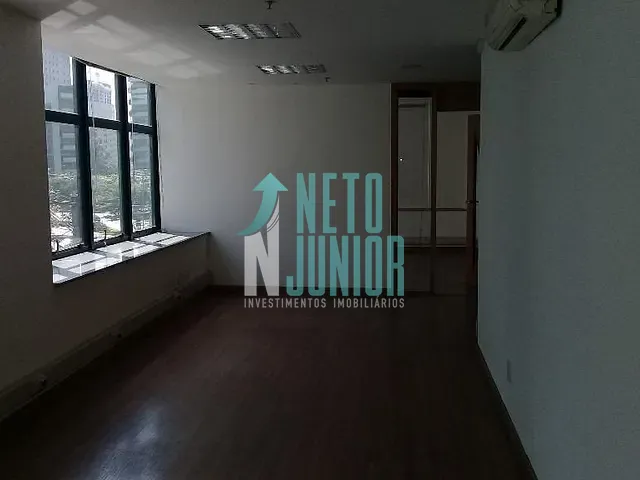 Conjunto com 489m², para alugar, no bairro Vila Olímpia em São Paulo