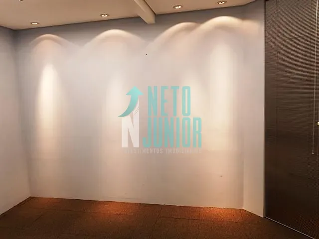 Conjunto com 200m², à venda ou para alugar, no bairro Vila Olímpia em São Paulo