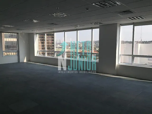 Conjunto com 114m², para alugar, no bairro Pinheiros em São Paulo