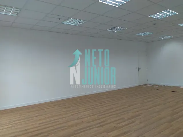 Conjunto com 71m², para alugar, no bairro Chácara Santo Antônio em São Paulo