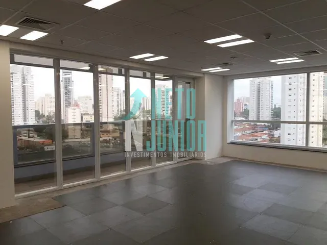 Conjunto com 260m², para alugar, no bairro Jardim das Acácias em São Paulo