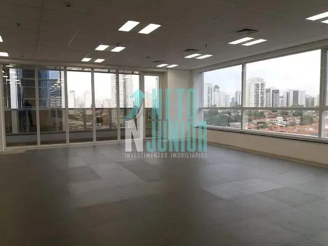 Conjunto com 540m², para alugar, no bairro Jardim das Acácias em São Paulo