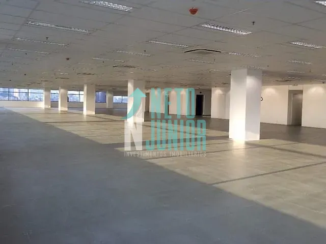 Conjunto com 715m², para alugar, no bairro Lapa de Baixo em São Paulo