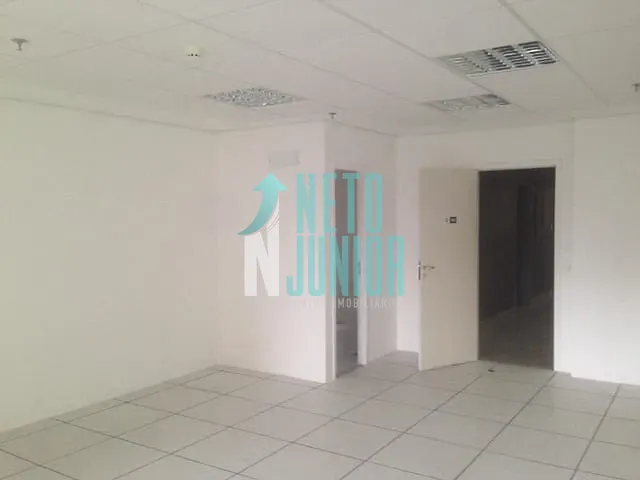 Conjunto com 90m², para alugar, no bairro Pinheiros em São Paulo