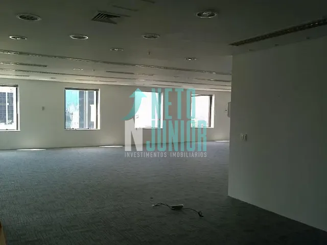 Conjunto com 638m², para alugar, no bairro Vila Nova Conceição em São Paulo