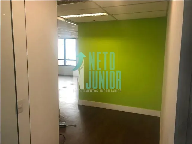Conjunto comercial com 97m², à venda ou para alugar, no bairro Vila Olímpia em São Paulo