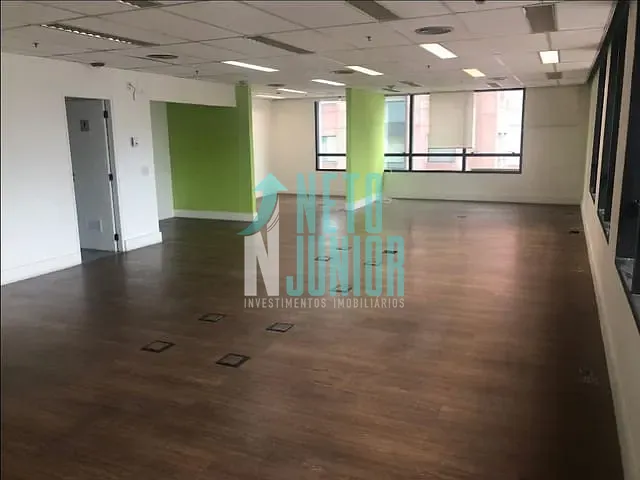 Conjunto comercial com 97m², à venda ou para alugar, no bairro Vila Olímpia em São Paulo