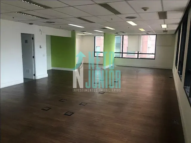 Conjunto comercial com 97m², à venda ou para alugar, no bairro Vila Olímpia em São Paulo