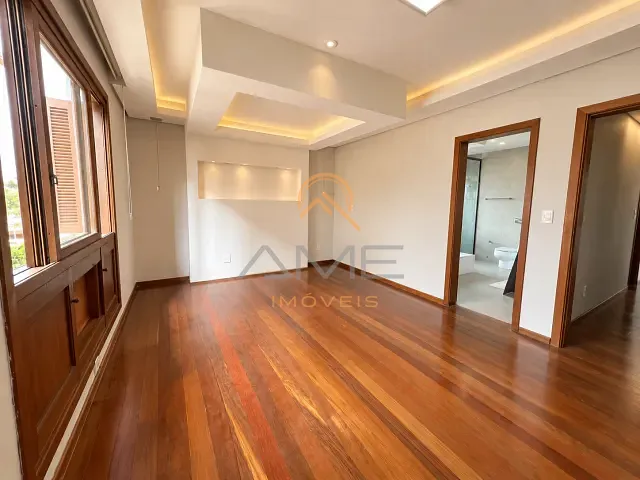 Cobertura / Penthouse 4 quartos e 3 banheiros, à venda, no bairro Centro em Pelotas