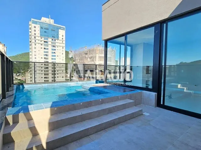 Cobertura / Penthouse 3 quartos e 4 banheiros, à venda, no bairro Fazenda em Itajaí