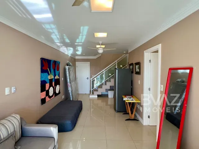 Cobertura / Penthouse 3 quartos e 4 banheiros, à venda ou para alugar, no bairro Vila Nova em Cabo Frio