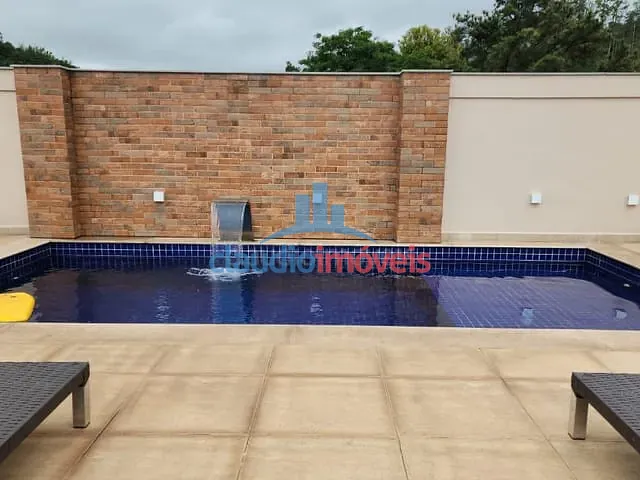 Casa 4 quartos e 3 banheiros, à venda, no bairro Santa Rosa em Barra Mansa