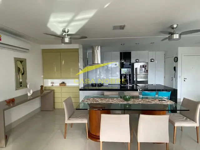Cobertura / Penthouse com 259m² 4 quartos e 3 banheiros, à venda, no bairro Enseada do Suá em Vitória
