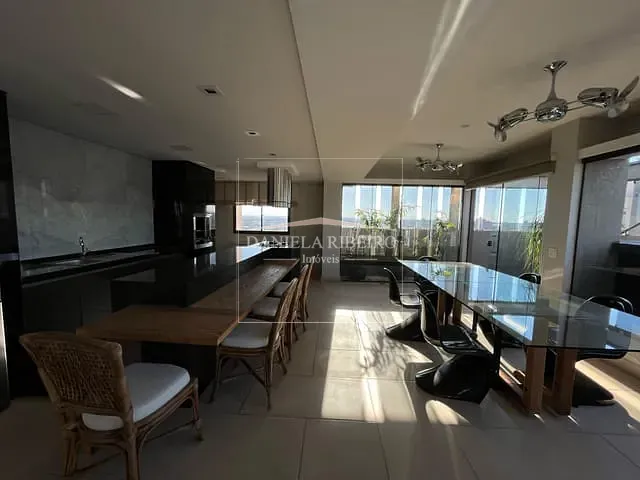 Apartamento 5 quartos e 8 banheiros, à venda, no bairro Centro em Londrina