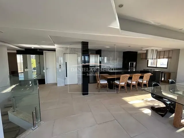 Apartamento 5 quartos e 8 banheiros, à venda, no bairro Centro em Londrina