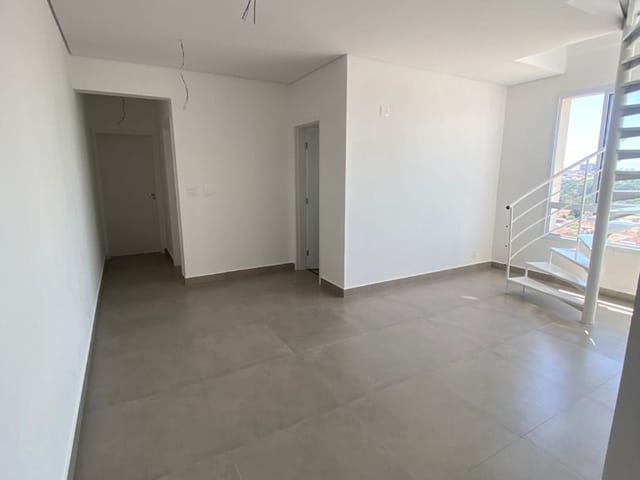 Cobertura / Penthouse com 115m² 2 quartos e 2 banheiros, para alugar, no bairro Centro em Santa Bárbara D'Oeste