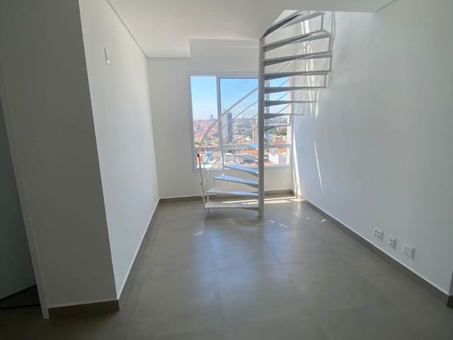 Cobertura / Penthouse com 115m² 2 quartos e 2 banheiros, para alugar, no bairro Centro em Santa Bárbara D'Oeste