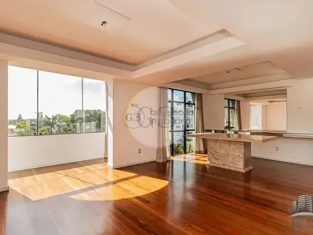 Cobertura / Penthouse 4 quartos e 3 banheiros, à venda, no bairro Centro em Pelotas