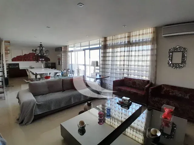 Cobertura / Penthouse 4 quartos e 3 banheiros, à venda, no bairro Santa Cecília em São Paulo