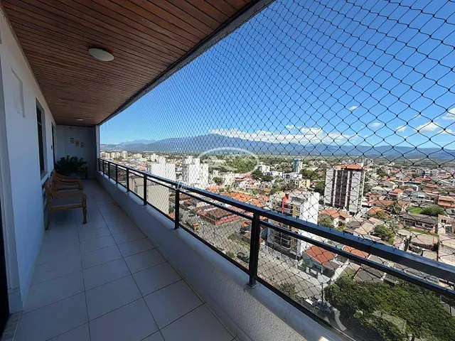 Cobertura / Penthouse com 272m² 5 quartos e 5 banheiros, à venda, no bairro Manejo em Resende
