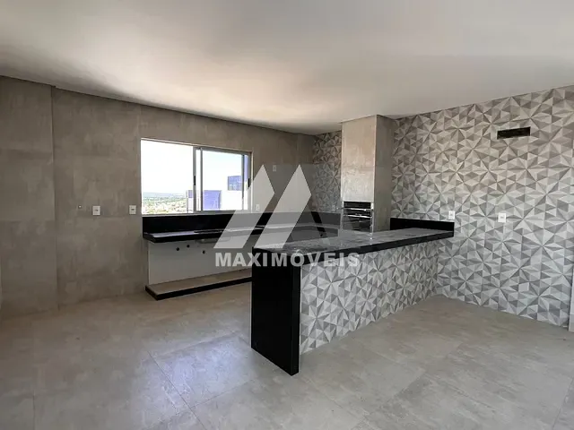 Cobertura / Penthouse 4 quartos e 4 banheiros, à venda, no bairro Centro em Bom Despacho