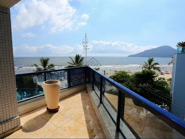 Cobertura / Penthouse com 786m² 4 quartos e 2 banheiros, à venda, no bairro Centro em Balneário Camboriú