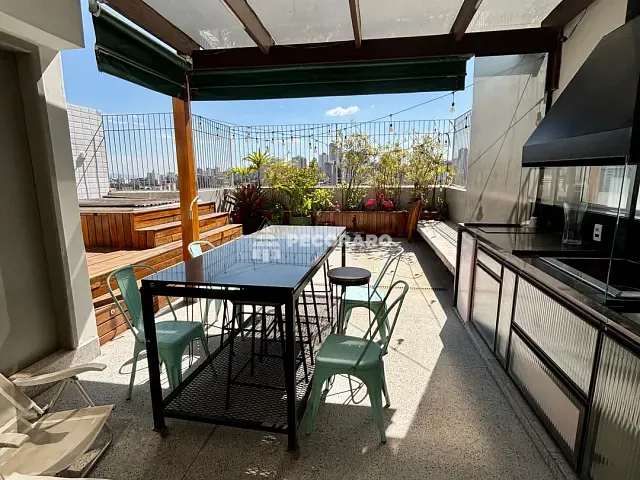 Cobertura / Penthouse 2 quartos e 3 banheiros, à venda ou para alugar, no bairro Cerqueira César em São Paulo
