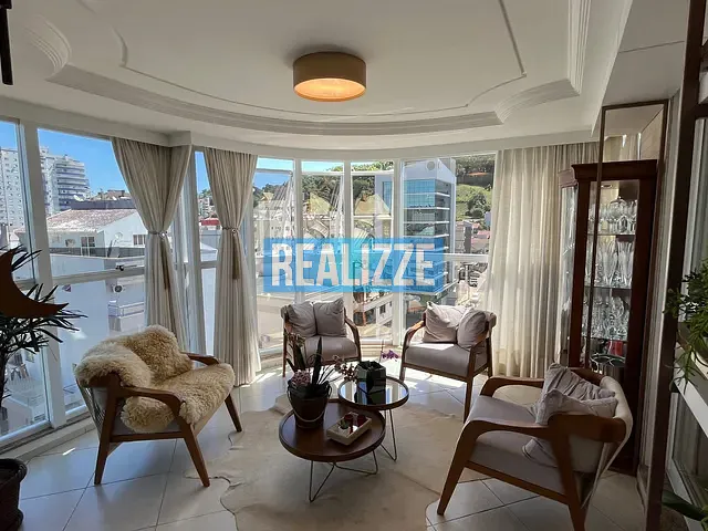Cobertura / Penthouse com 349m² 3 quartos e 2 banheiros, à venda, no bairro Centro em Marau