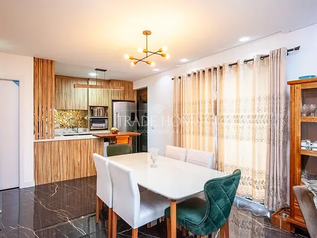 Cobertura / Penthouse com 200m² 3 quartos e 3 banheiros, à venda, no bairro Rebouças em Curitiba
