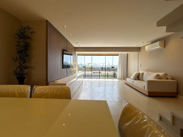 Cobertura / Penthouse com 288m² 3 quartos e 4 banheiros, à venda ou para alugar, no bairro Barra da Tijuca em Rio de Janeiro