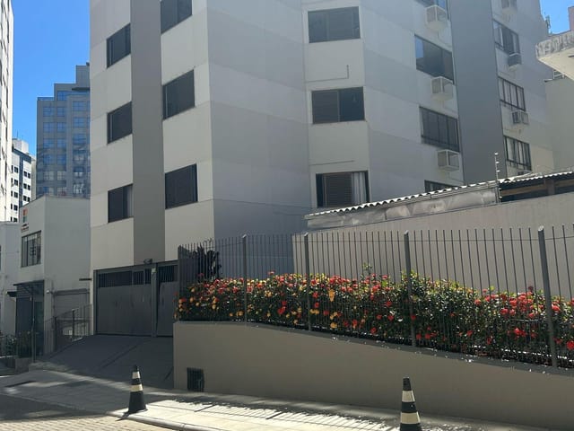 Cobertura / Penthouse com 243m² 3 quartos e 4 banheiros, à venda, no bairro Centro em Florianópolis