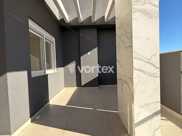 Cobertura / Penthouse 3 quartos e 4 banheiros, à venda ou para alugar, no bairro Centro em Uruguaiana