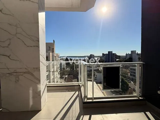Cobertura / Penthouse 3 quartos e 4 banheiros, à venda ou para alugar, no bairro Centro em Uruguaiana
