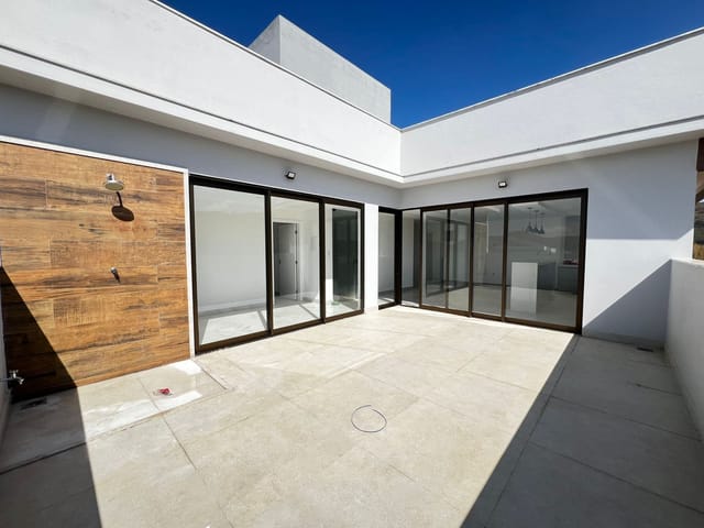 Cobertura / Penthouse com 224m² 3 quartos e 4 banheiros, à venda ou para alugar, no bairro Vila Bastos em Itaperuna