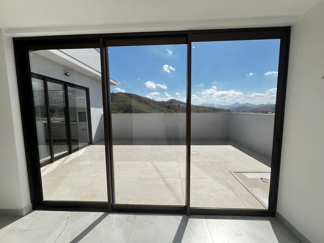 Cobertura / Penthouse com 224m² 3 quartos e 4 banheiros, à venda ou para alugar, no bairro Vila Bastos em Itaperuna