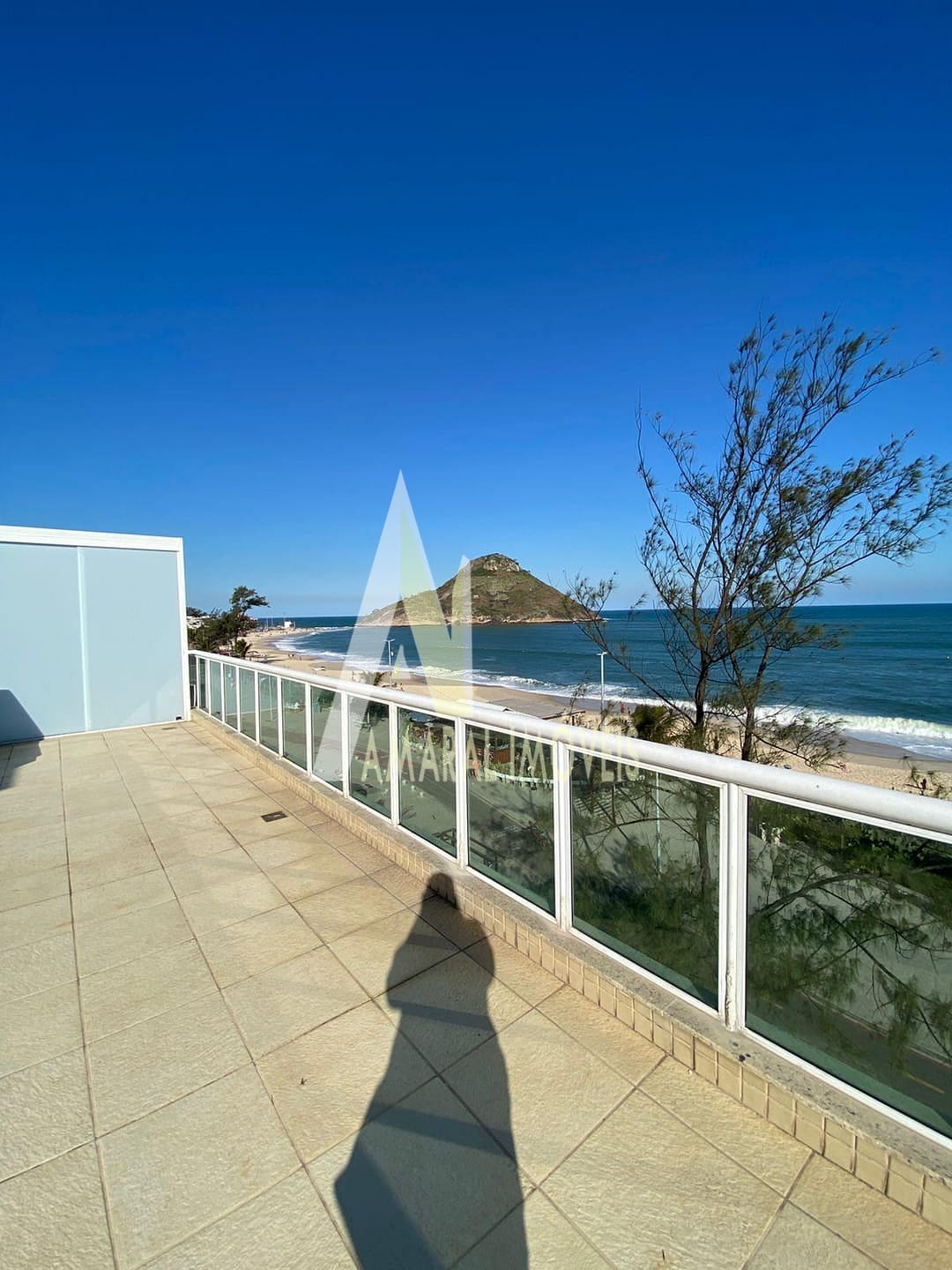Cobertura para alugar com 2 quartos, 200m² - Foto 2
