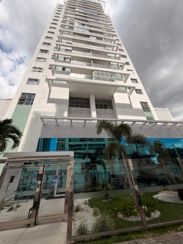 Cobertura / Penthouse 4 quartos e 3 banheiros, à venda ou para alugar, no bairro Centro em Campos dos Goytacazes
