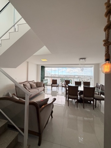 Cobertura / Penthouse 4 quartos e 3 banheiros, à venda ou para alugar, no bairro Centro em Campos dos Goytacazes
