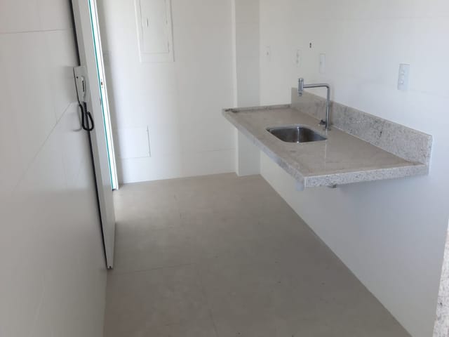 Cobertura / Penthouse 3 quartos e 3 banheiros, à venda ou para alugar, no bairro Centro em Campos dos Goytacazes