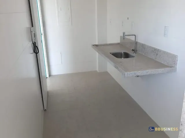 Cobertura / Penthouse 3 quartos e 3 banheiros, à venda ou para alugar, no bairro Centro em Campos dos Goytacazes