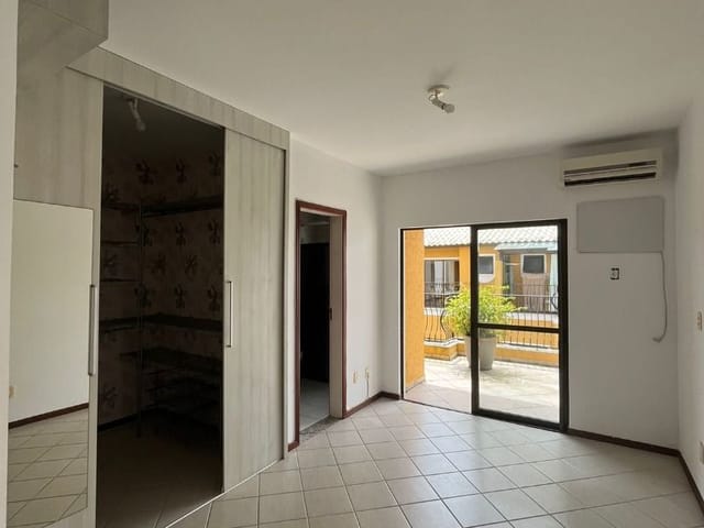 Cobertura / Penthouse com 220m² 3 quartos e 2 banheiros, à venda, no bairro Cachoeira do Bom Jesus em Florianópolis