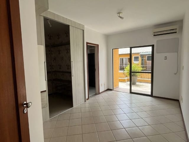 Cobertura / Penthouse com 220m² 3 quartos e 2 banheiros, à venda, no bairro Cachoeira do Bom Jesus em Florianópolis