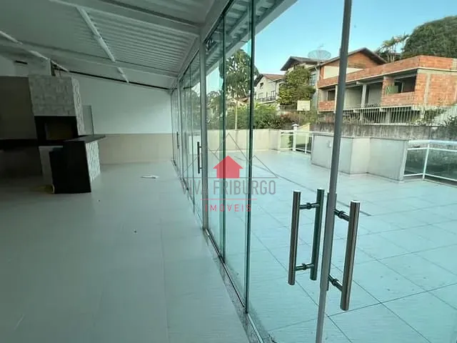 Cobertura / Penthouse com 256m² 3 quartos e 4 banheiros, à venda, no bairro Braunes em Nova Friburgo