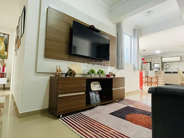 Cobertura / Penthouse com 180m² 3 quartos e 3 banheiros, à venda, no bairro Ingleses do Rio Vermelho em Florianópolis