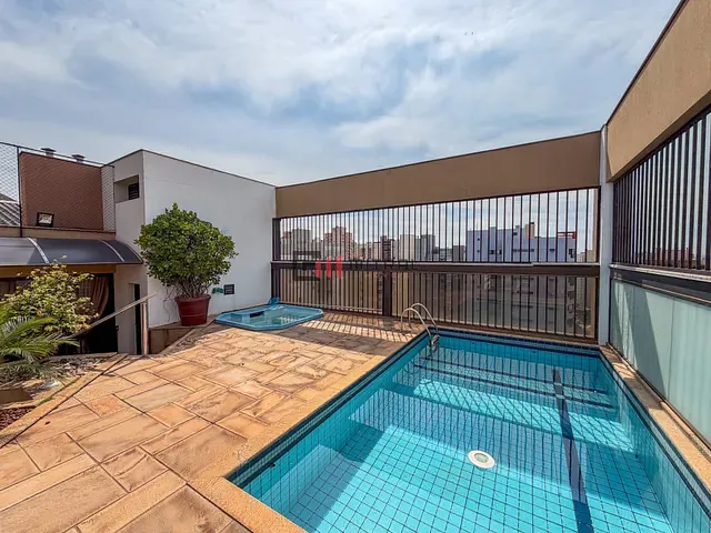 Cobertura / Penthouse 4 quartos e 6 banheiros, à venda, no bairro Centro em Londrina